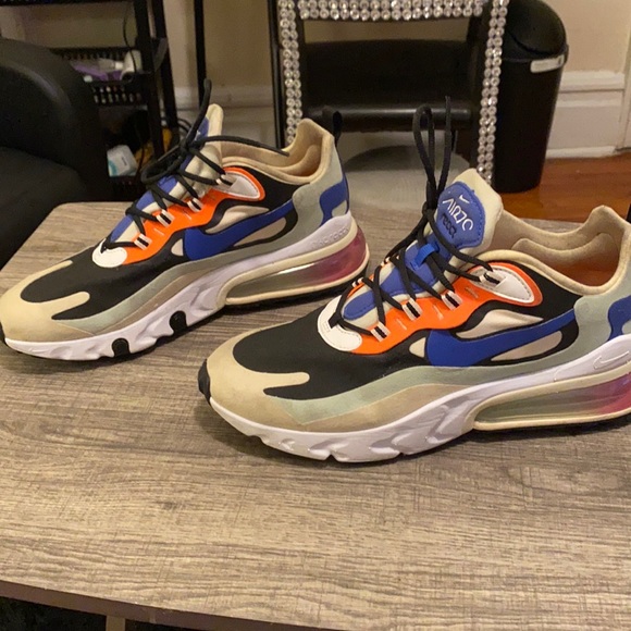 Nike - Picture 2 of 3